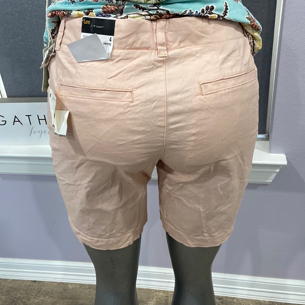 Shorts - Picture 2 of 6